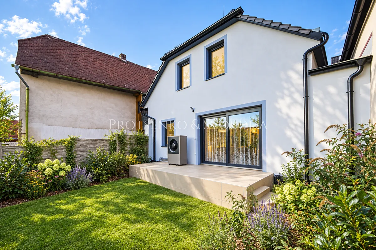 Prodej rodinného domu 215 m², pozemek 320 m²